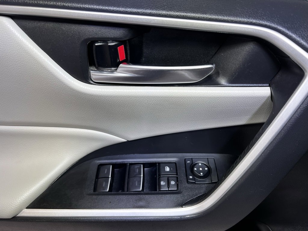 Used 2024 Toyota RAV4 XLE image 21