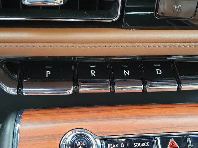 Used 2024 Lincoln Aviator Reserve w/ Jet Package RWD image 28