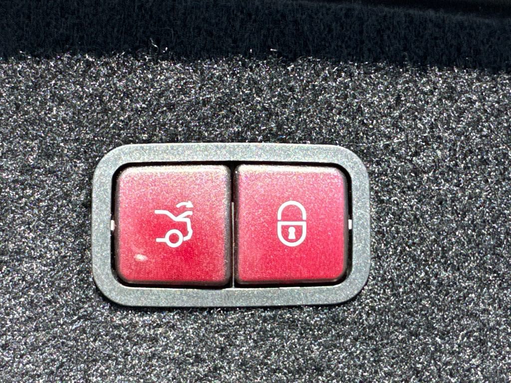 Used 2018 Mercedes-Benz S 560 S 560 image 17