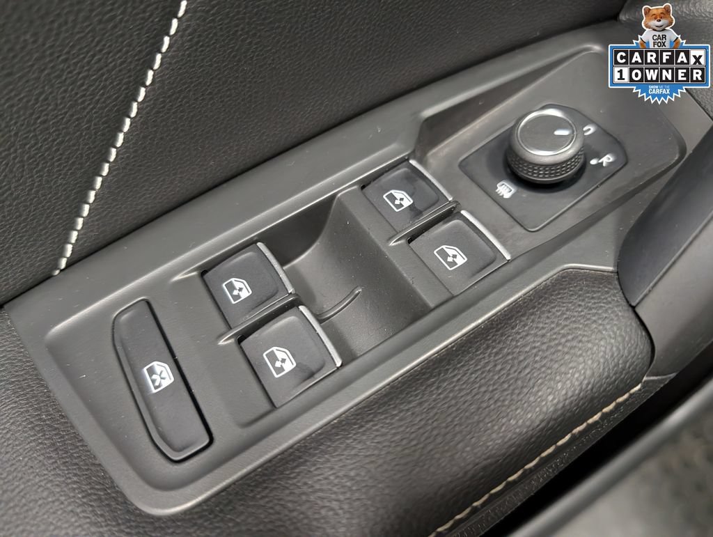 Used 2023 Volkswagen Tiguan SE R-Line AWD/4WD image 10