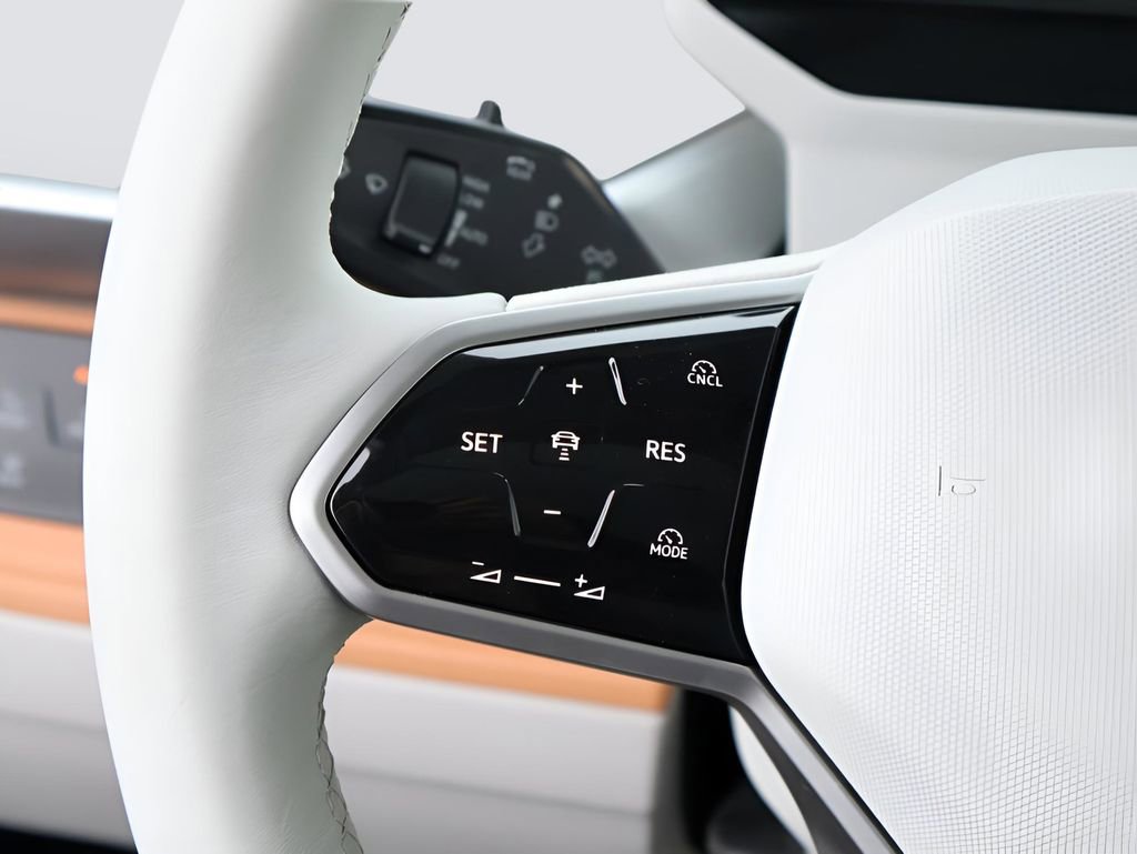 New 2025 Volkswagen ID. Buzz 1st Edition image 38