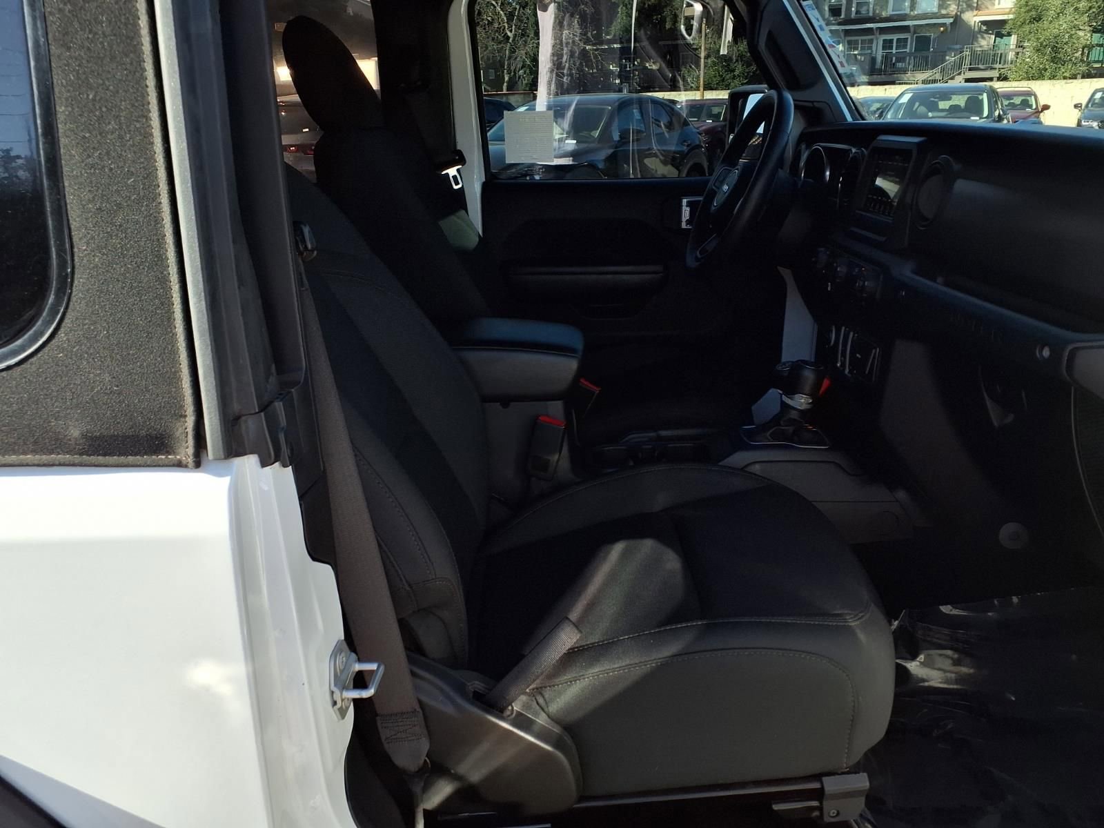 Used 2018 Jeep Wrangler Sport image 21