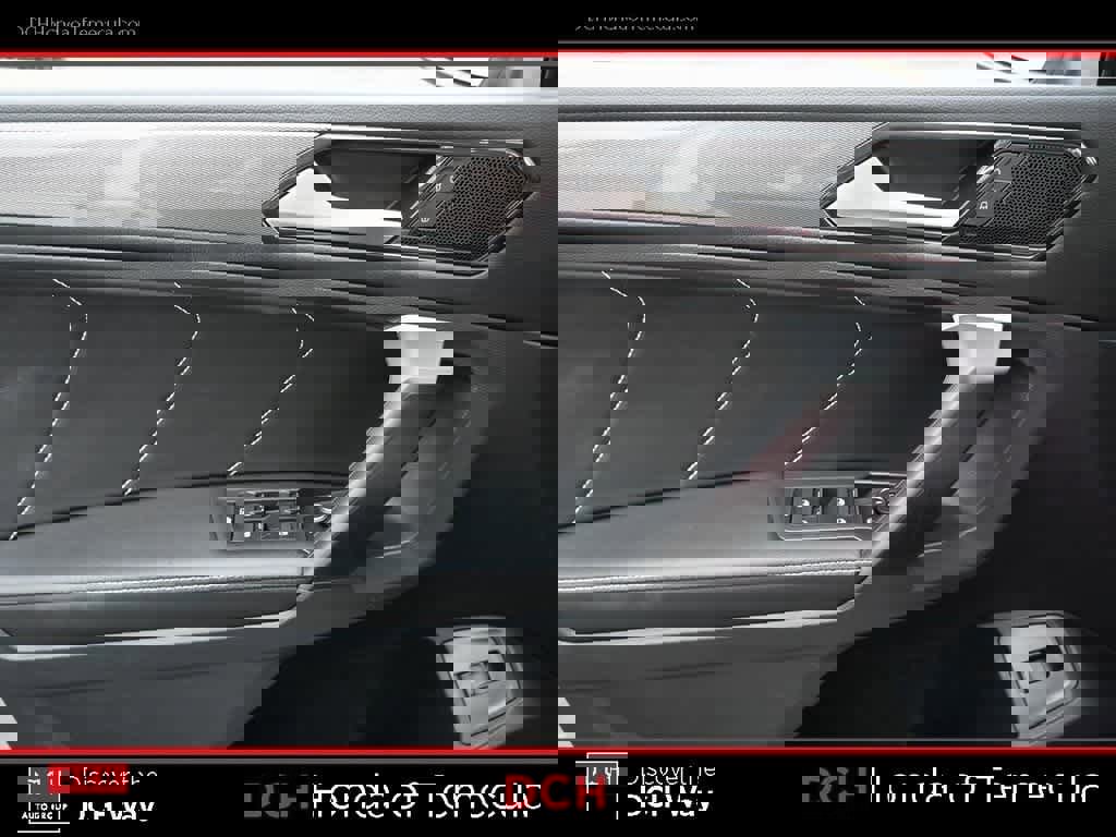 Used 2024 Volkswagen Tiguan SE image 16