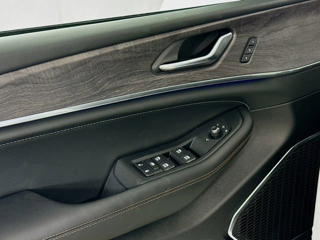 New 2025 Jeep Grand Cherokee L Overland w/ Trailer Tow Package image 18