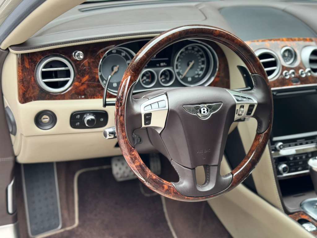 Used 2015 Bentley Flying Spur W12 AWD/4WD image 32