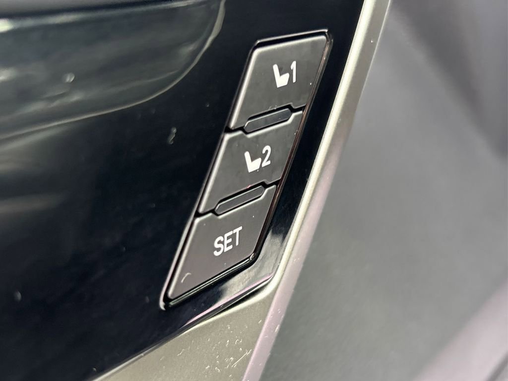 Used 2023 Toyota Sequoia Limited image 24