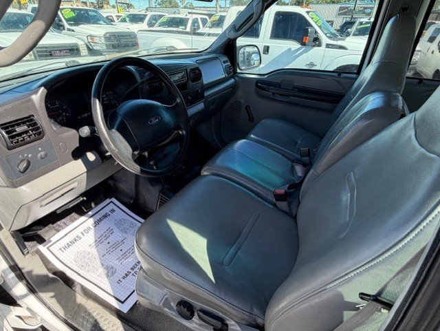 Used 2005 Ford F350 XL image 12