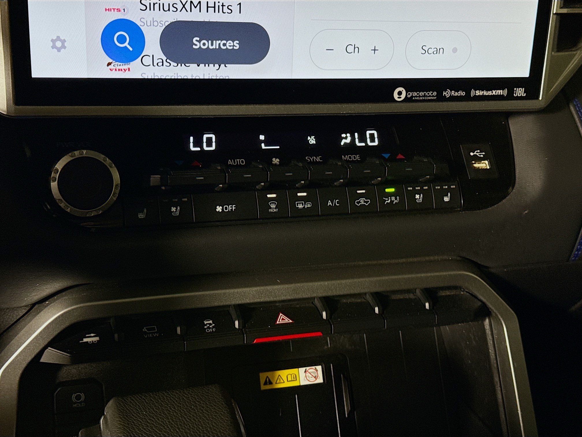Certified 2024 Toyota Tundra Platinum AWD/4WD image 17