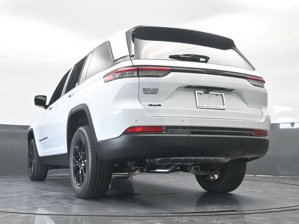 New 2025 Jeep Grand Cherokee Altitude image 53