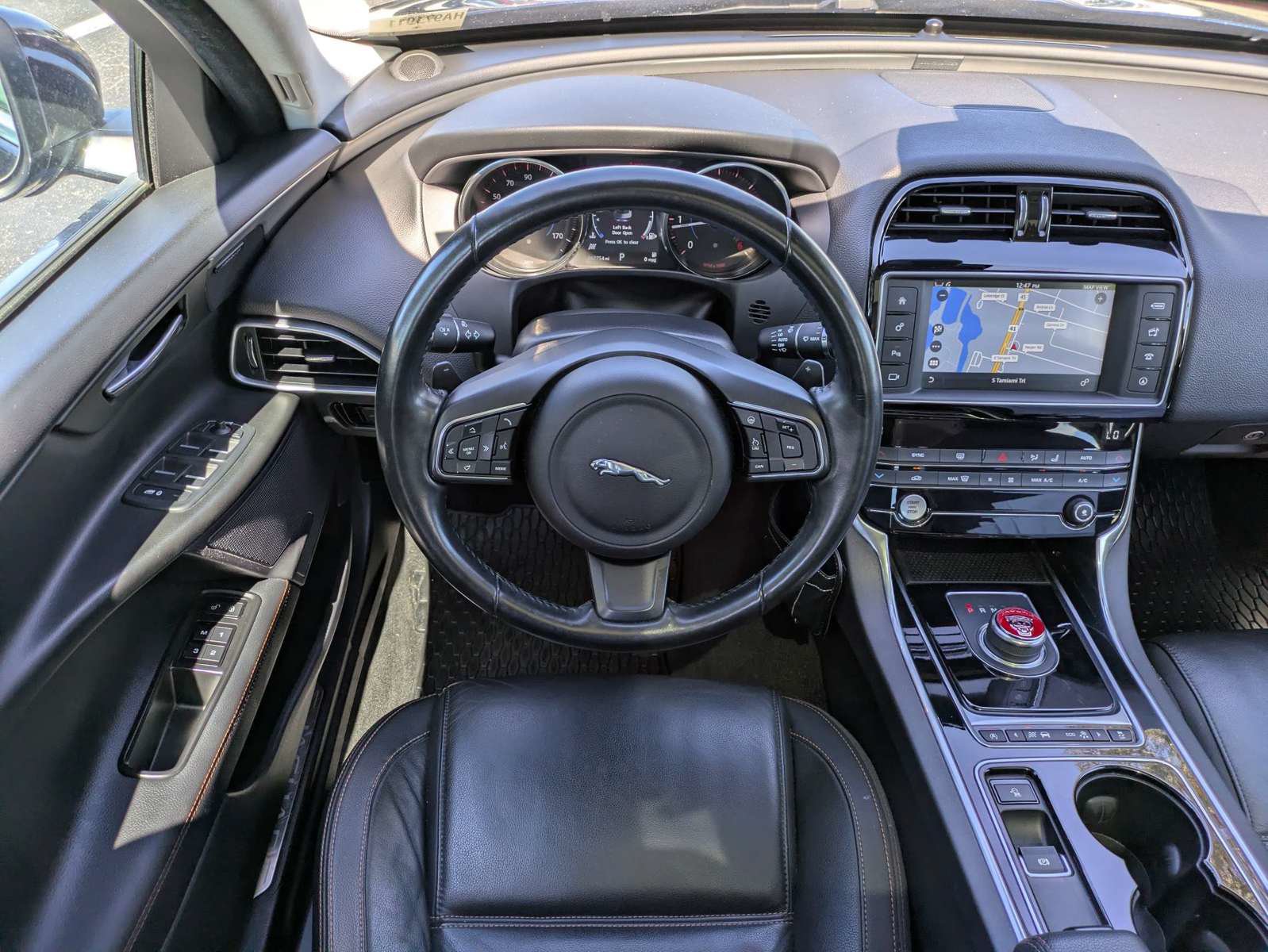 Used 2017 Jaguar XE Prestige AWD/4WD image 12