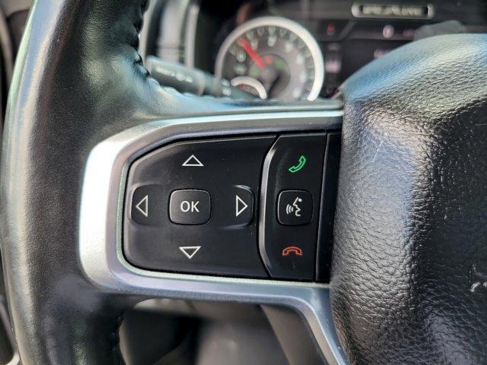 Used 2020 RAM 1500 Laramie AWD/4WD image 28