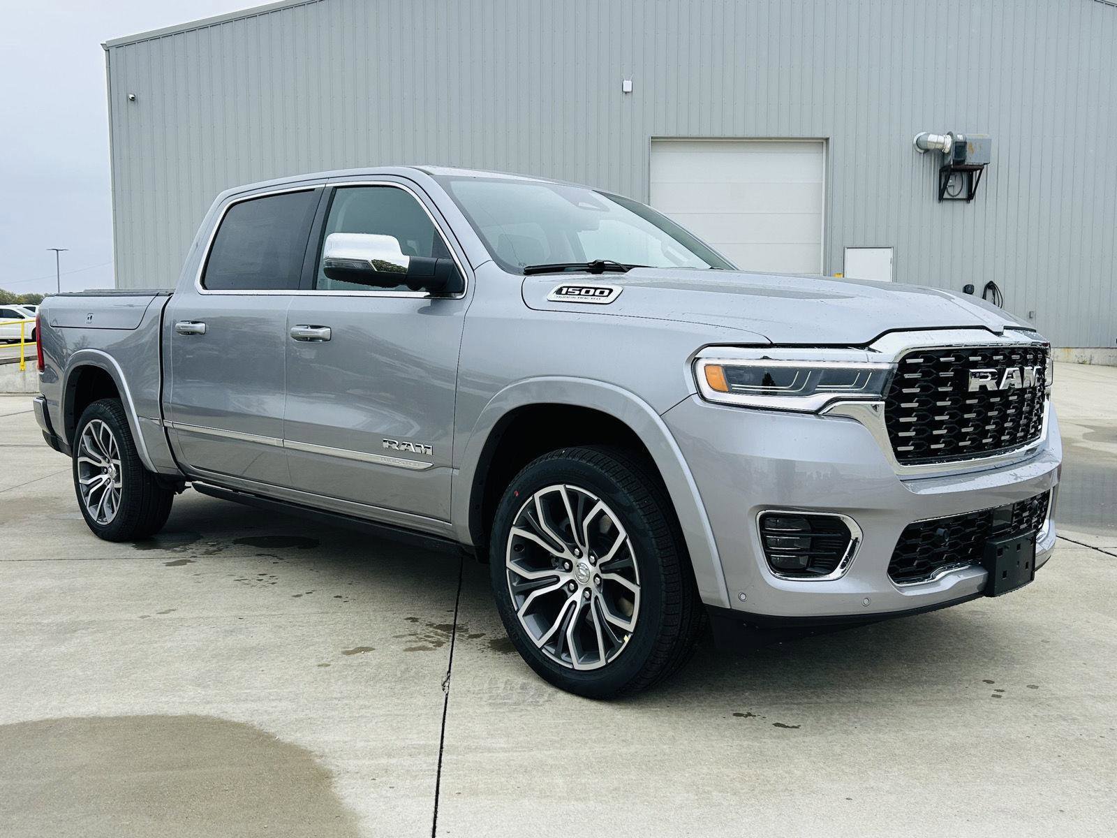 New 2026 RAM 1500 Tungsten w/ Trailer Tow Group AWD/4WD image 2