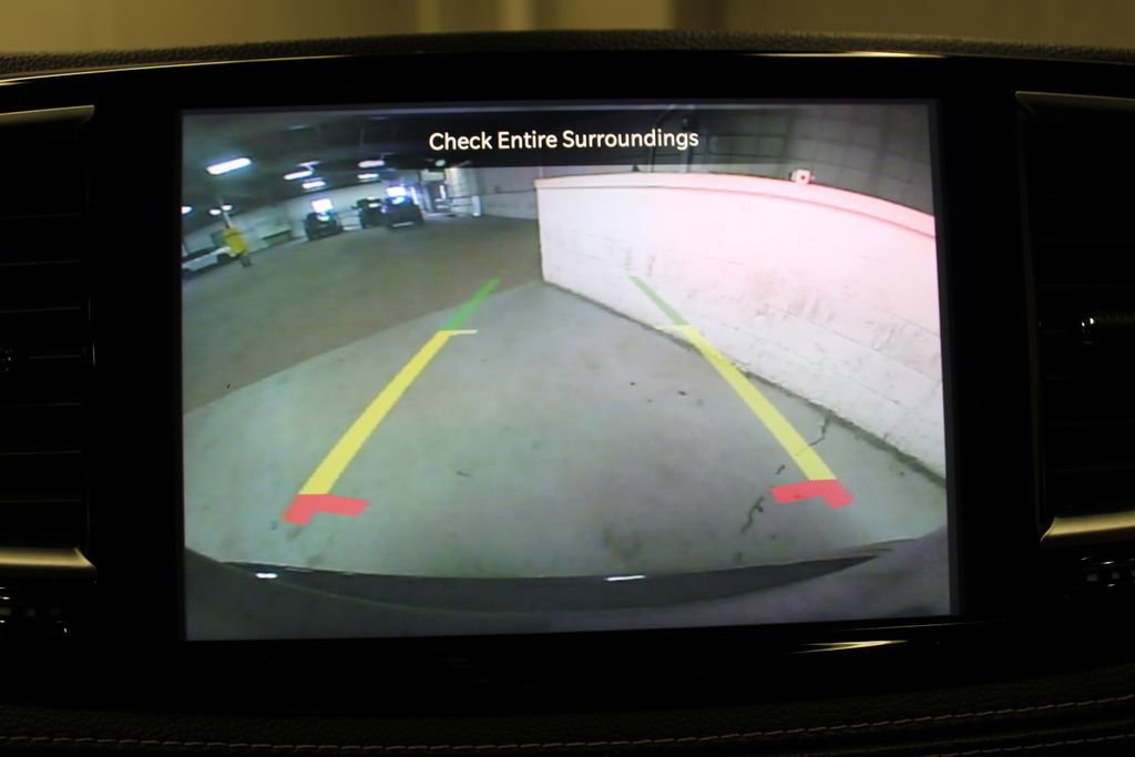 Used 2025 Chrysler Pacifica Limited image 21