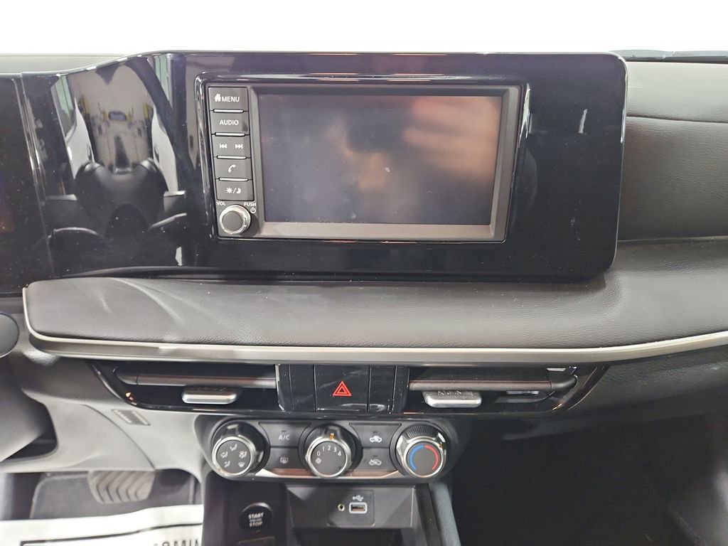 Certified 2025 Nissan Kicks S image 20