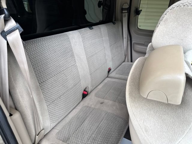 Used 2002 Ford F150 XLT AWD/4WD image 21