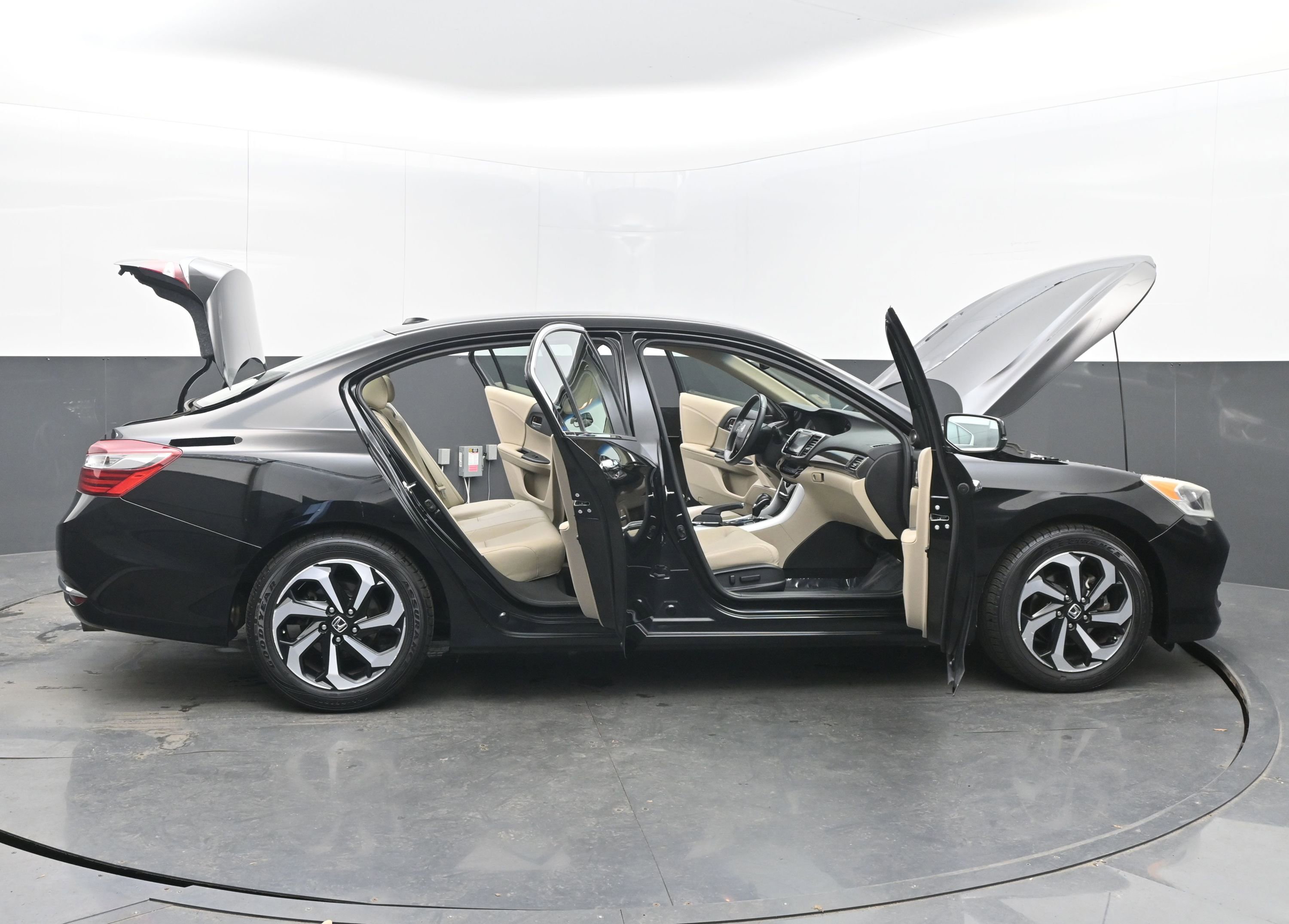 Used 2016 Honda Accord EX-L image 45