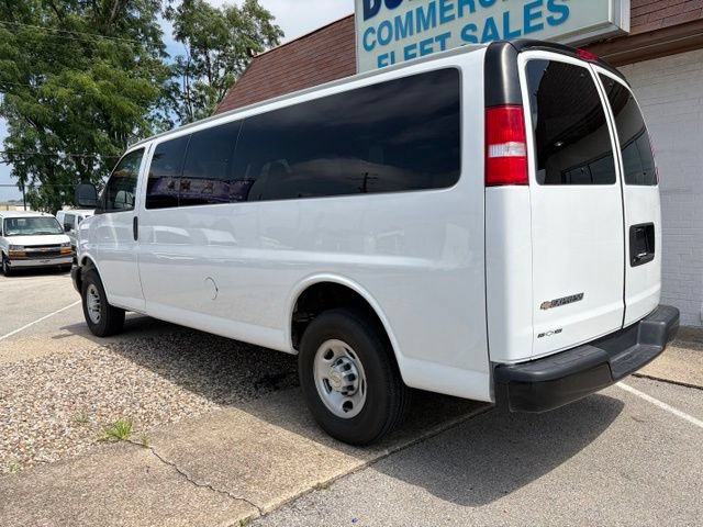 Used 2024 Chevrolet Express 3500 LS RWD image 9