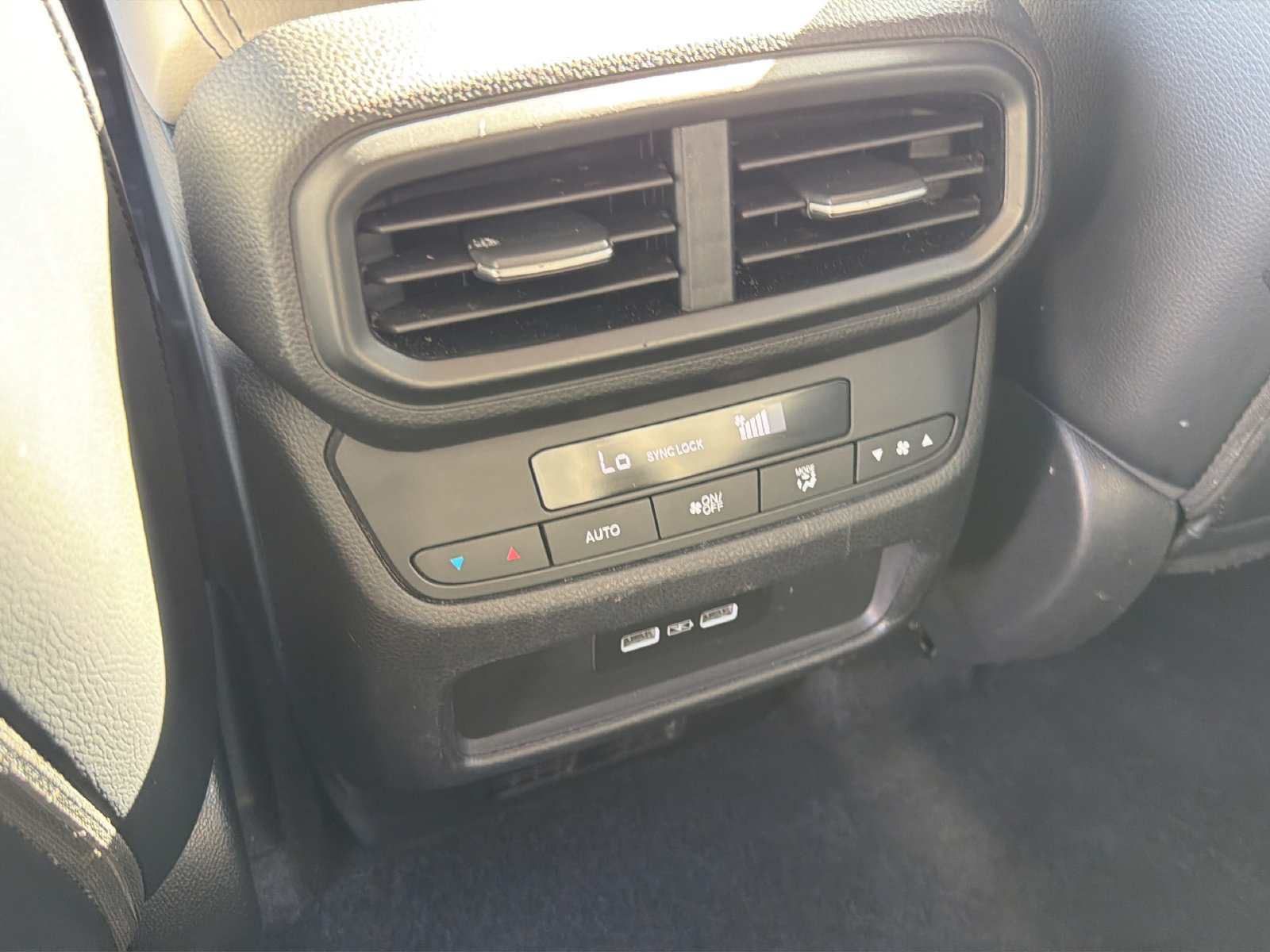 Used 2023 Honda Pilot Touring image 34