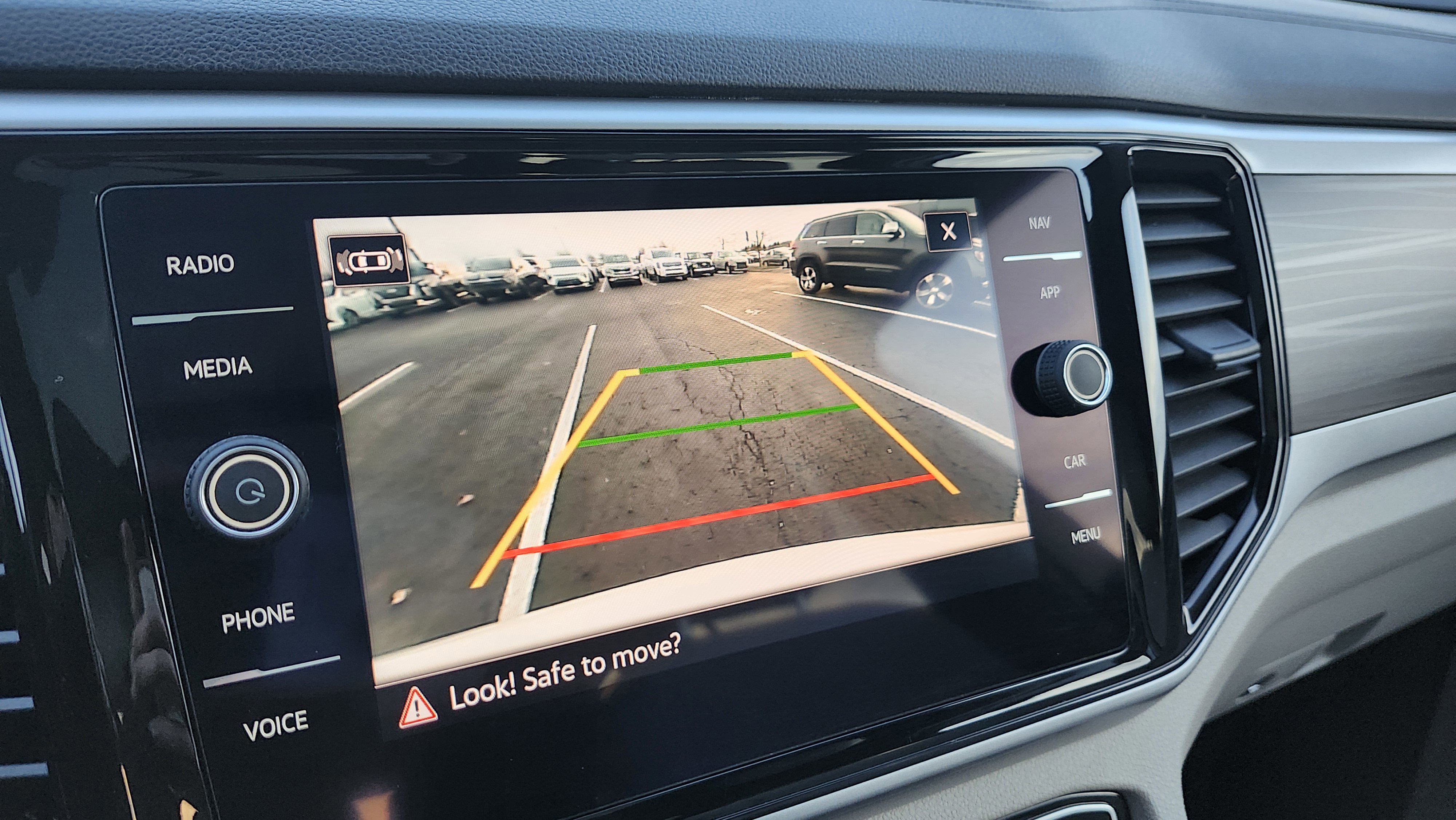 Used 2021 Volkswagen Atlas SEL image 4