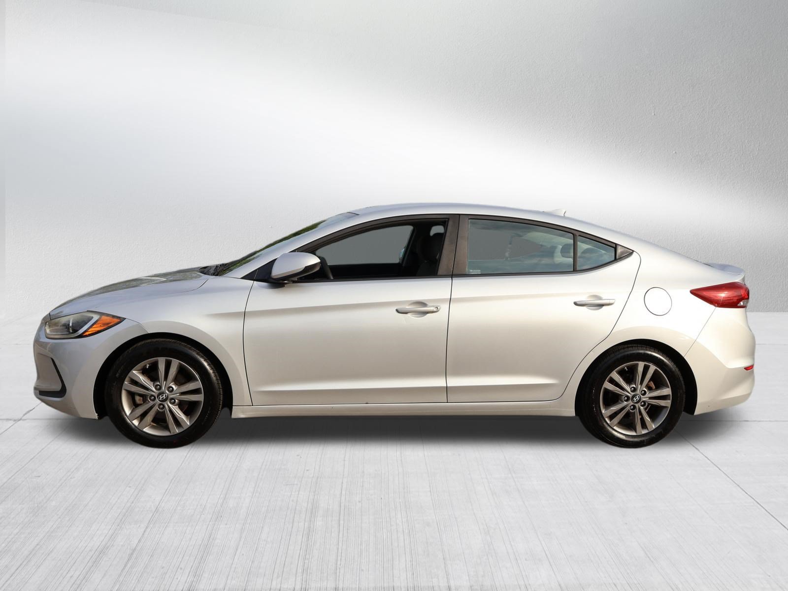 Used 2018 Hyundai Elantra SEL FWD image 4