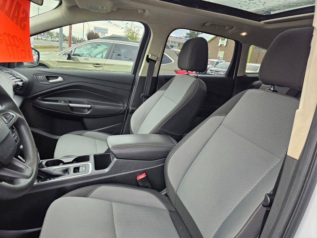 Used 2017 Ford Escape SE w/ Equipment Group 201A image 26