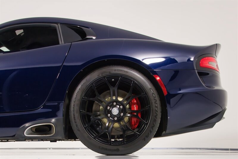 Used 2014 SRT Viper GTS w/ GTS Laguna Interior Package RWD image 7