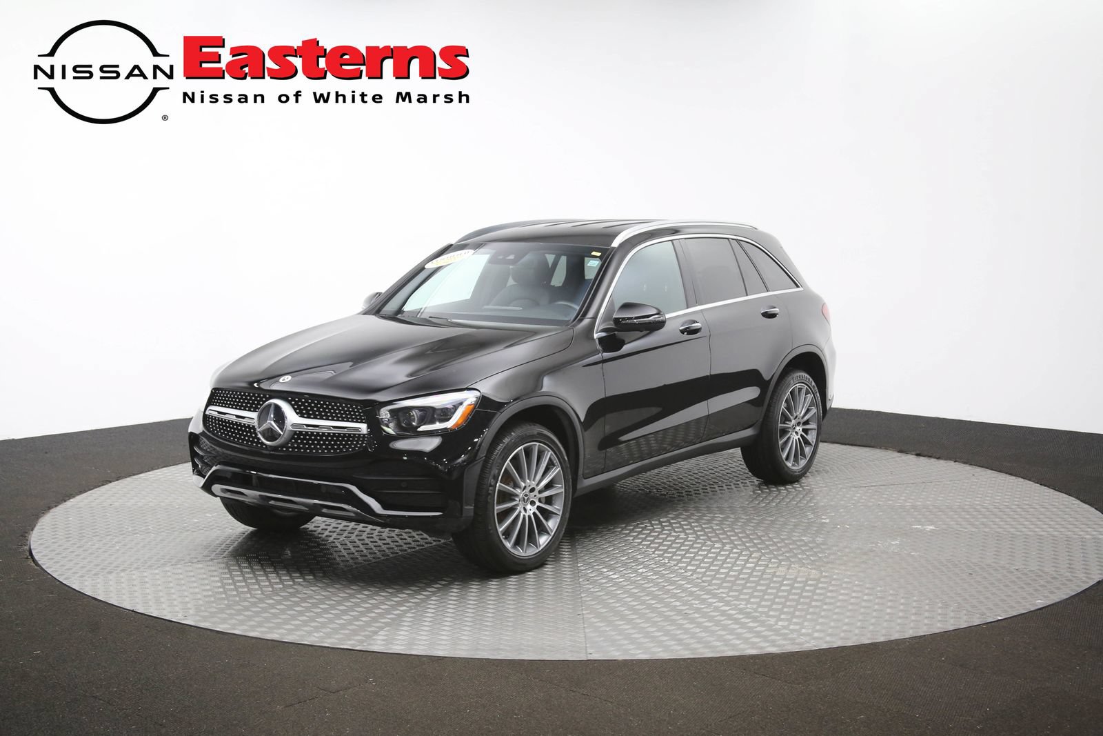 Used 2022 Mercedes-Benz GLC 300 4MATIC w/ AMG Line image 57