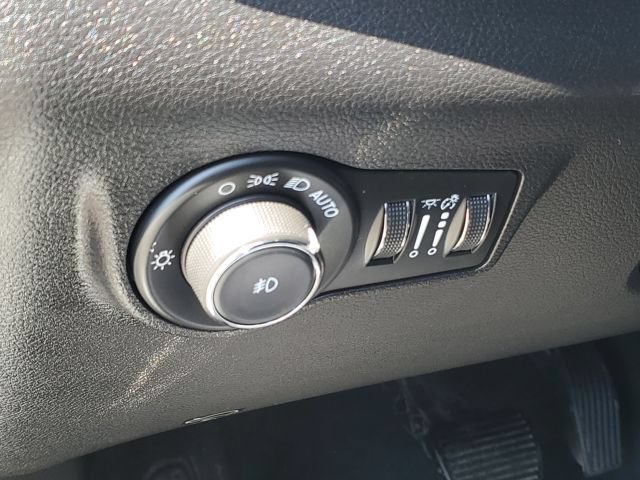 Used 2024 Jeep Compass Limited AWD/4WD image 9