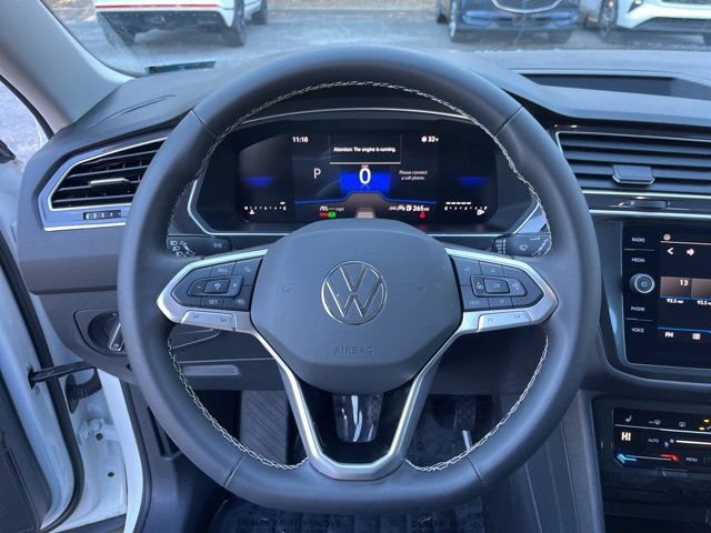 Used 2024 Volkswagen Tiguan SE image 18