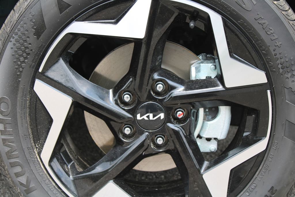 New 2026 Kia Seltos EX FWD image 18