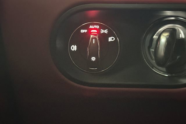 Used 2023 Porsche Macan S image 34