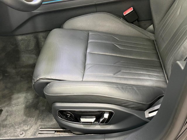 Used 2022 Audi A8 L 3.0T AWD/4WD image 21