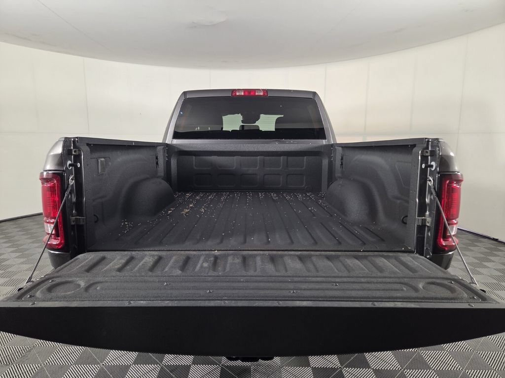 Used 2025 RAM 2500 Big Horn AWD/4WD image 26