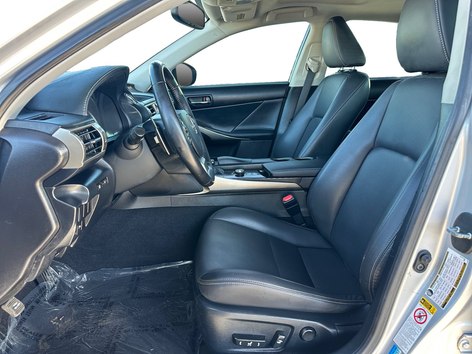 Used 2015 Lexus IS 350 w/ Navigation System Package RWD image 9