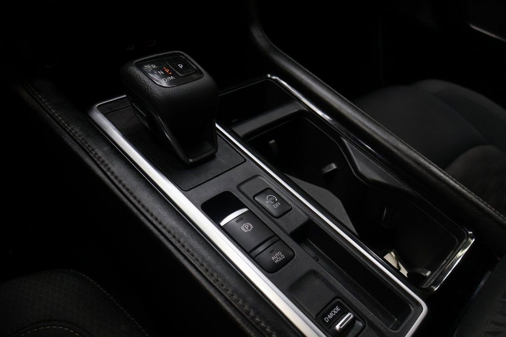 Used 2022 Nissan Pathfinder SV image 25