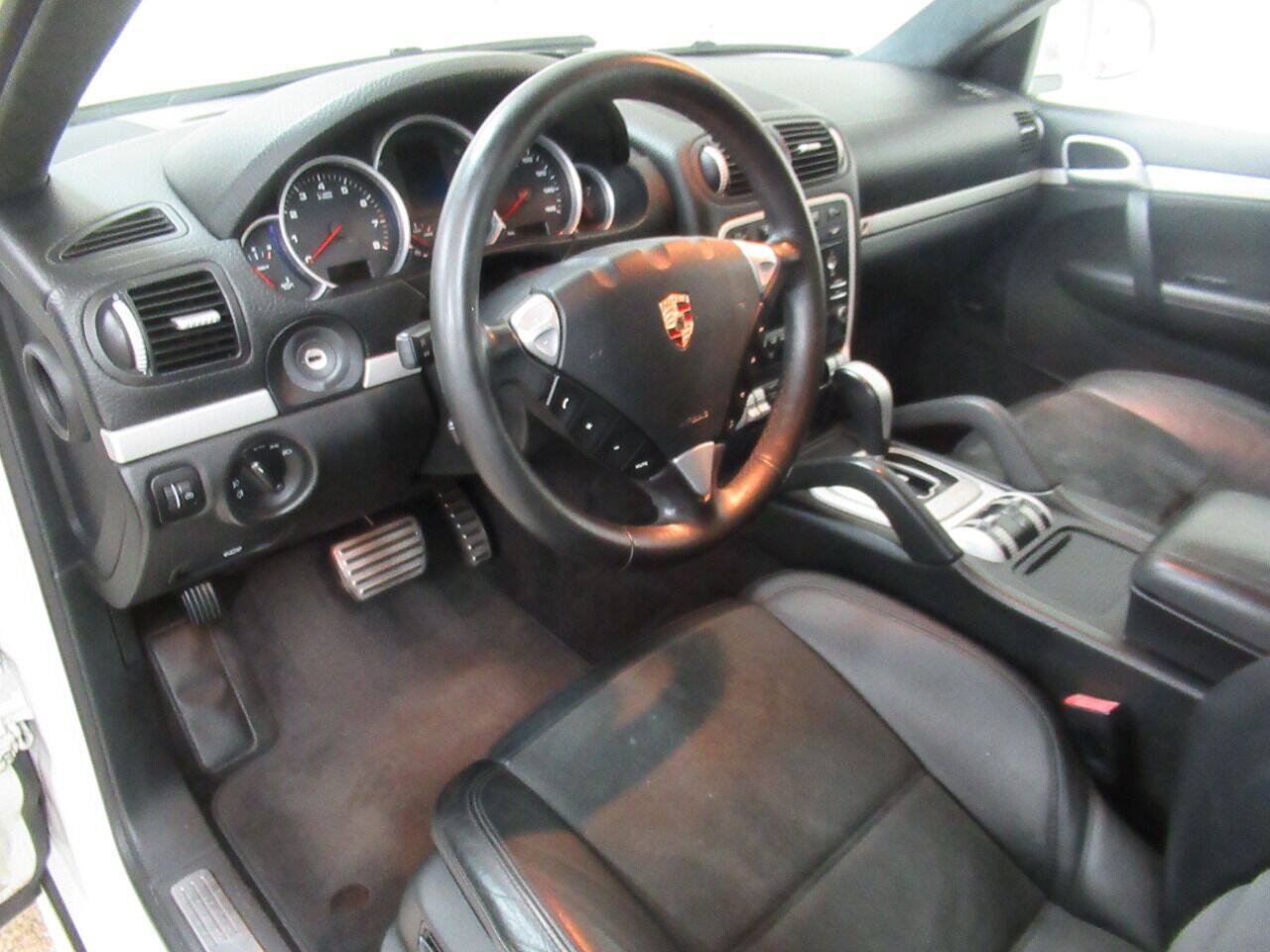 Used 2010 Porsche Cayenne GTS AWD/4WD image 8