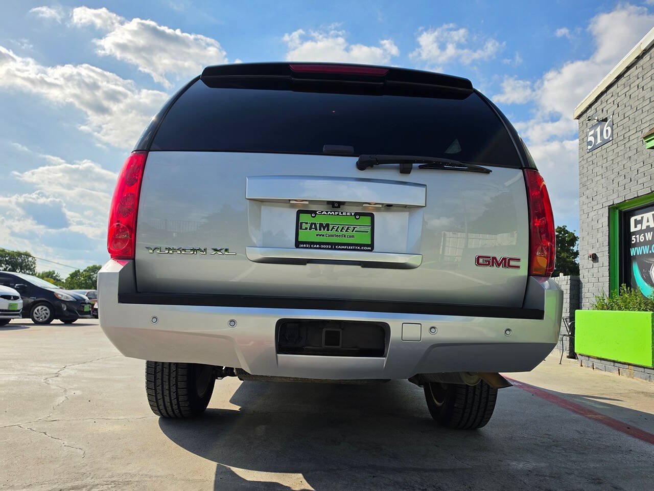 Used 2014 GMC Yukon XL SLT w/ SLT-2 Equipment Package RWD image 17