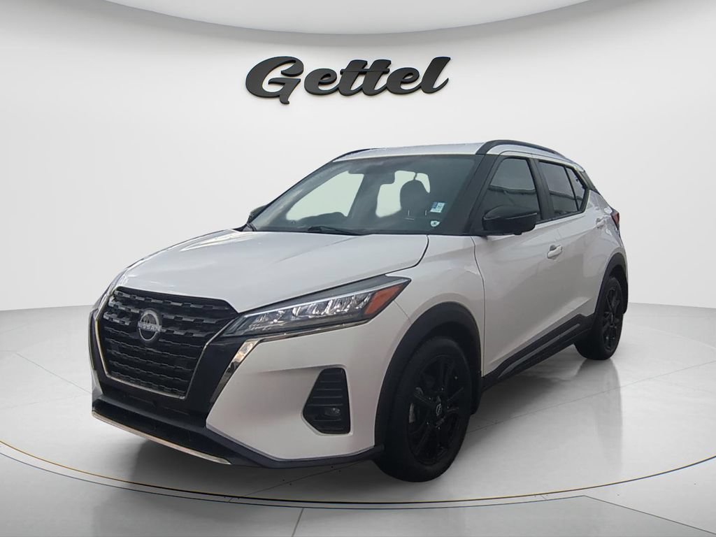 Certified 2024 Nissan Kicks SR w/ SR Premium Package FWD image 1
