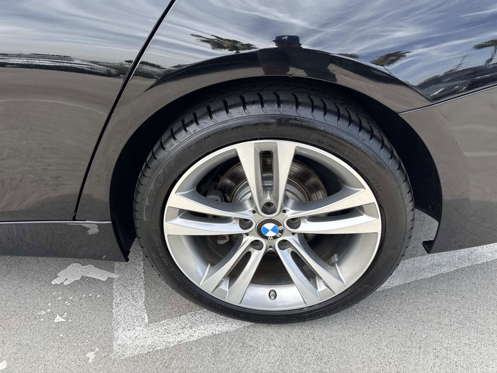 Used 2018 BMW 330i xDrive Wagon image 6