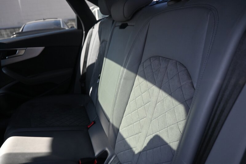 Used 2019 Audi S4 Premium Plus w/ Premium Plus Package image 48