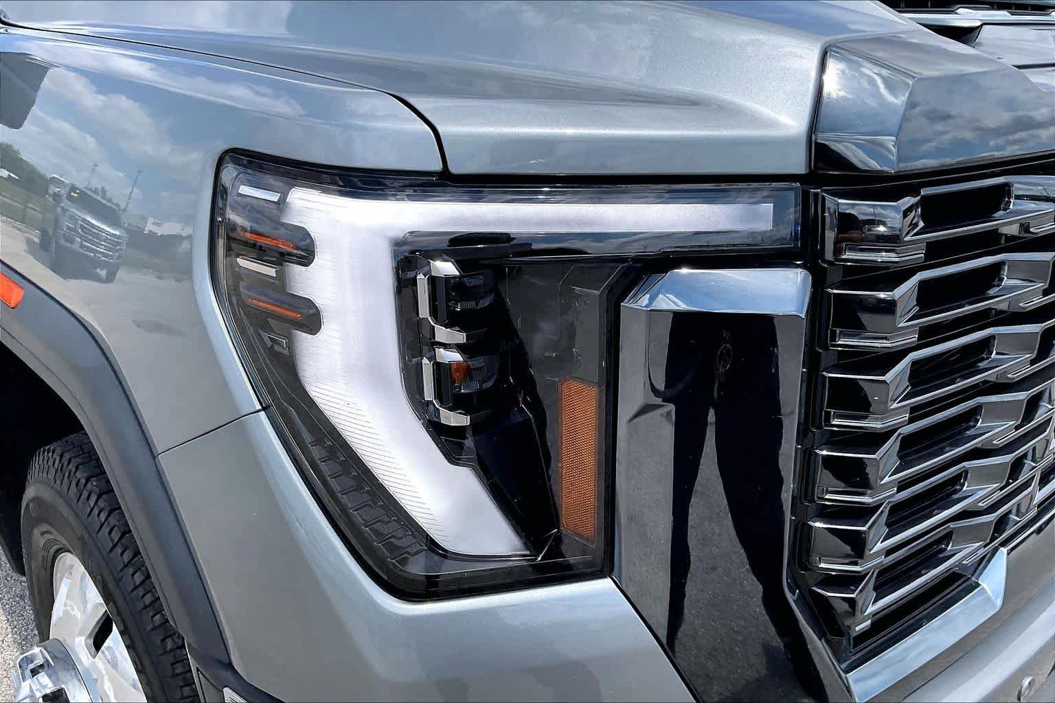 Certified 2024 GMC Sierra 3500 Denali Ultimate AWD/4WD image 28