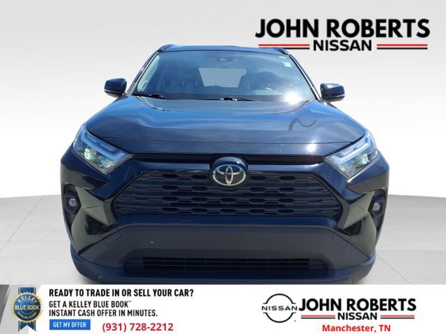 Used 2022 Toyota RAV4 XLE Premium image 12