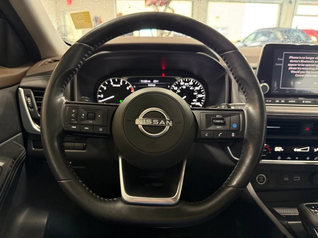 Used 2023 Nissan Rogue SV w/ SV Premium B Package FWD image 13