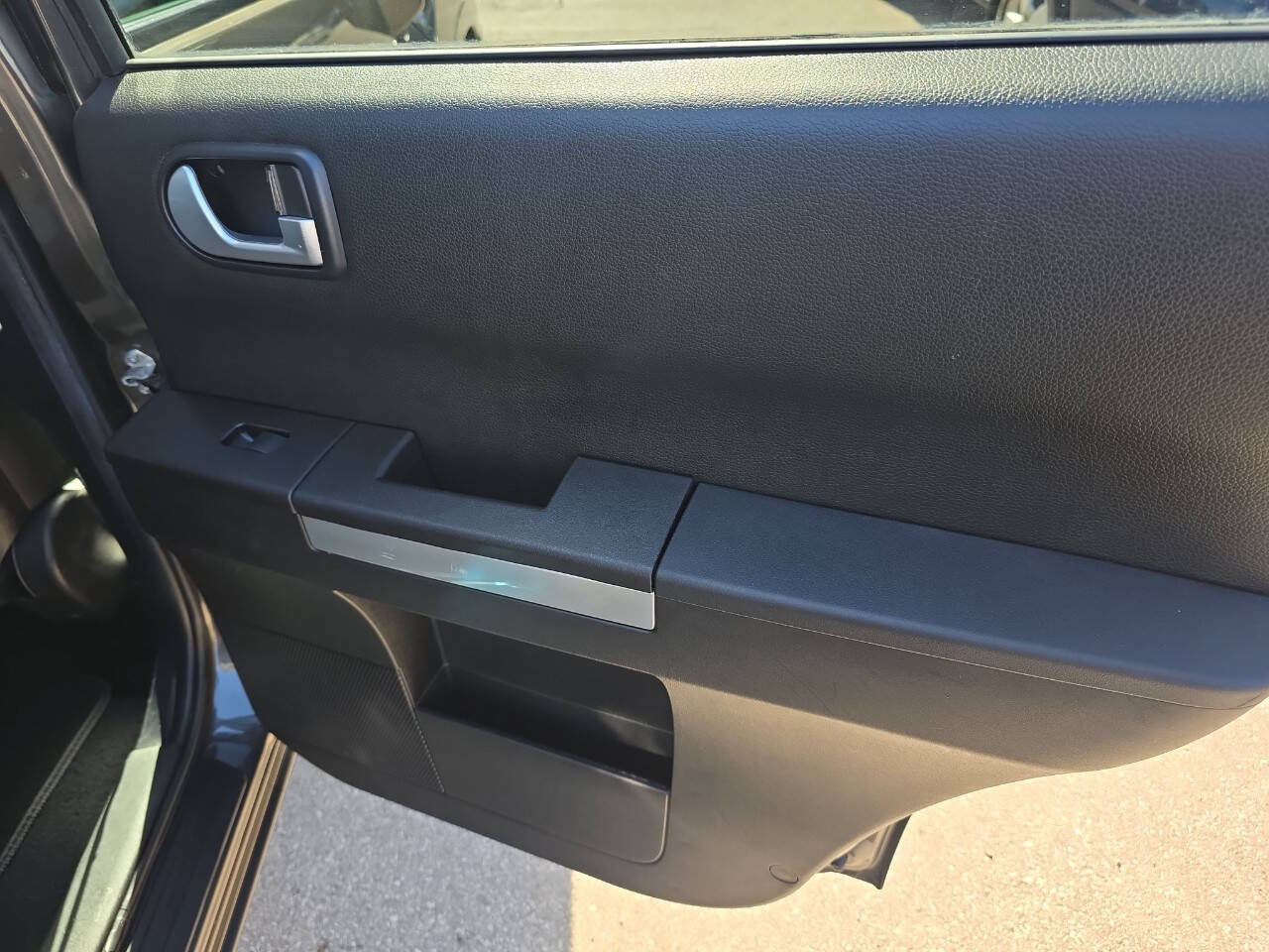 Used 2010 Mitsubishi Endeavor SE FWD image 22