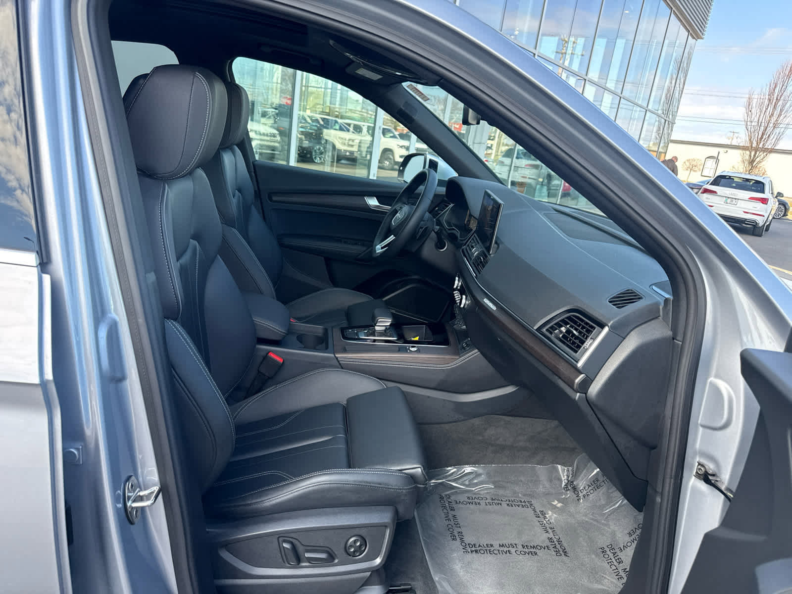 Used 2025 Audi Q5 2.0T Premium Plus w/ Premium Plus Package image 28