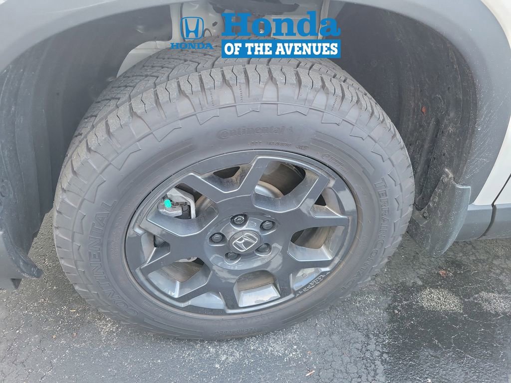 Used 2025 Honda Pilot TrailSport image 4