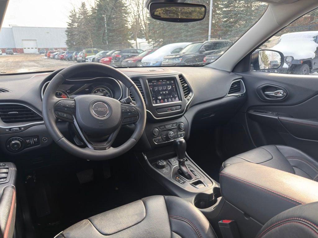 Used 2022 Jeep Cherokee Trailhawk w/ Premium Leather Package AWD/4WD image 9