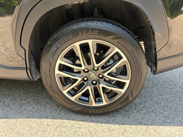 Certified 2026 Toyota Corolla Cross XLE w/ Convenience Package AWD/4WD image 18