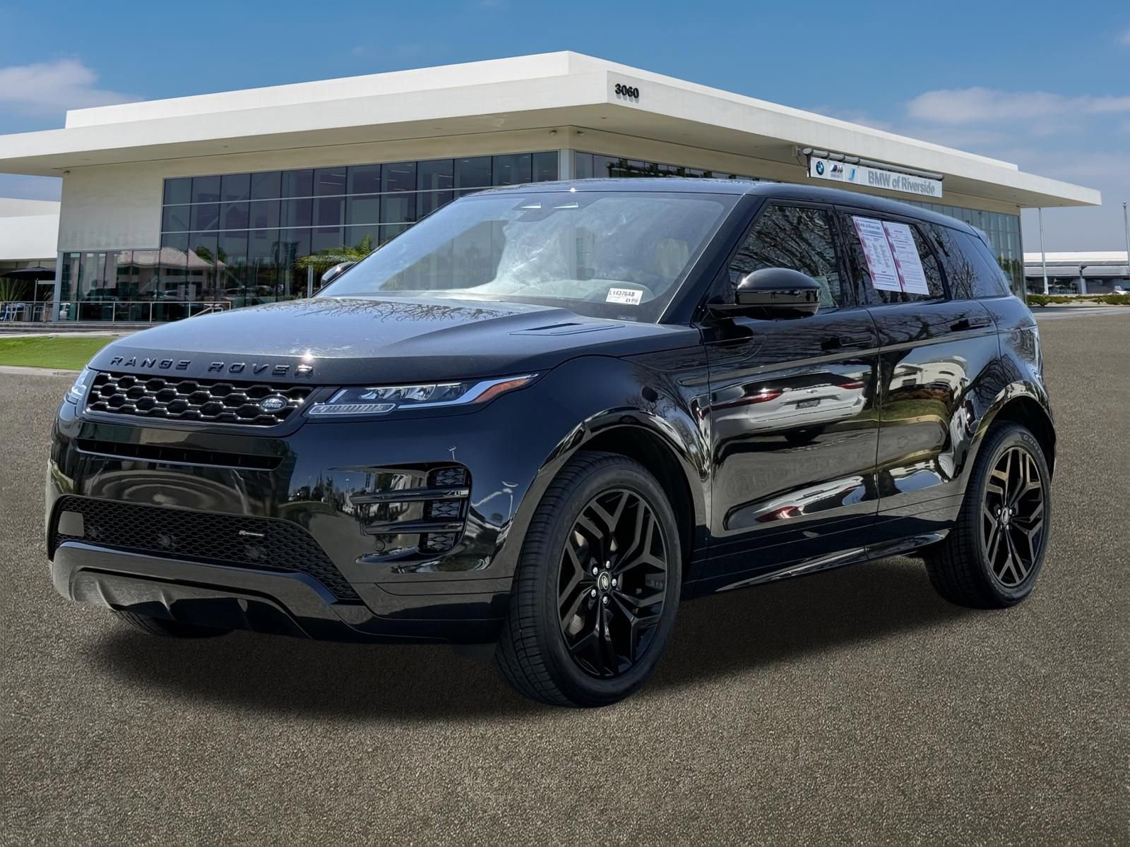 Used 2023 Land Rover Range Rover Evoque R-Dynamic S image 4