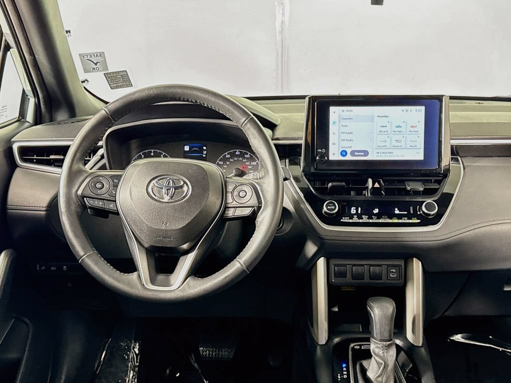 Used 2024 Toyota Corolla Cross AWD Hybrid image 12
